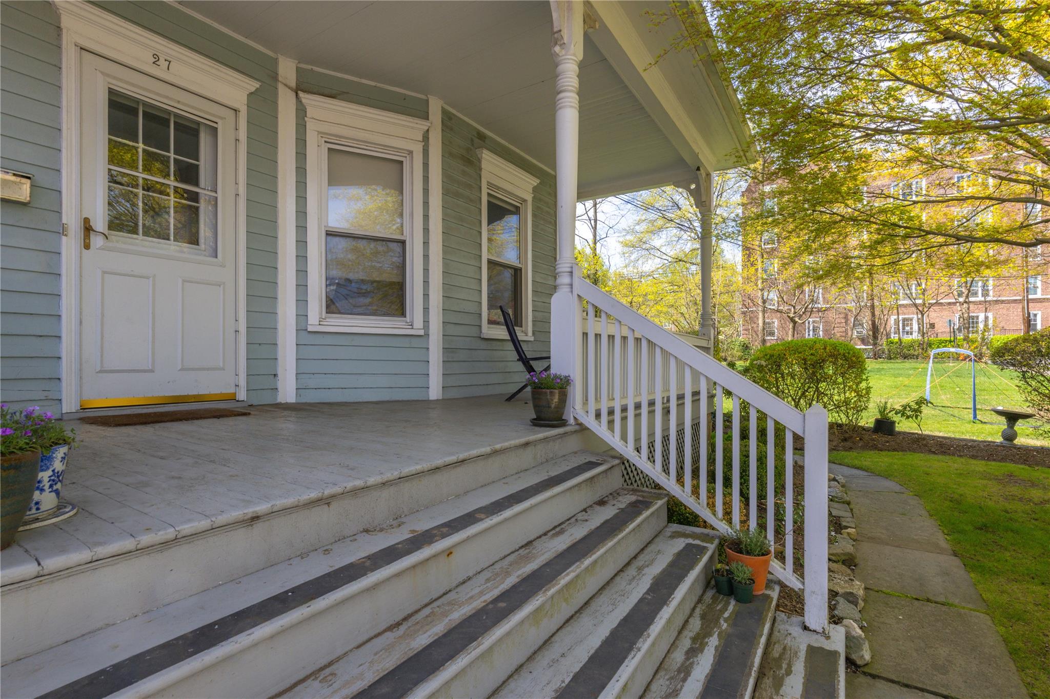 27 Meadow Avenue