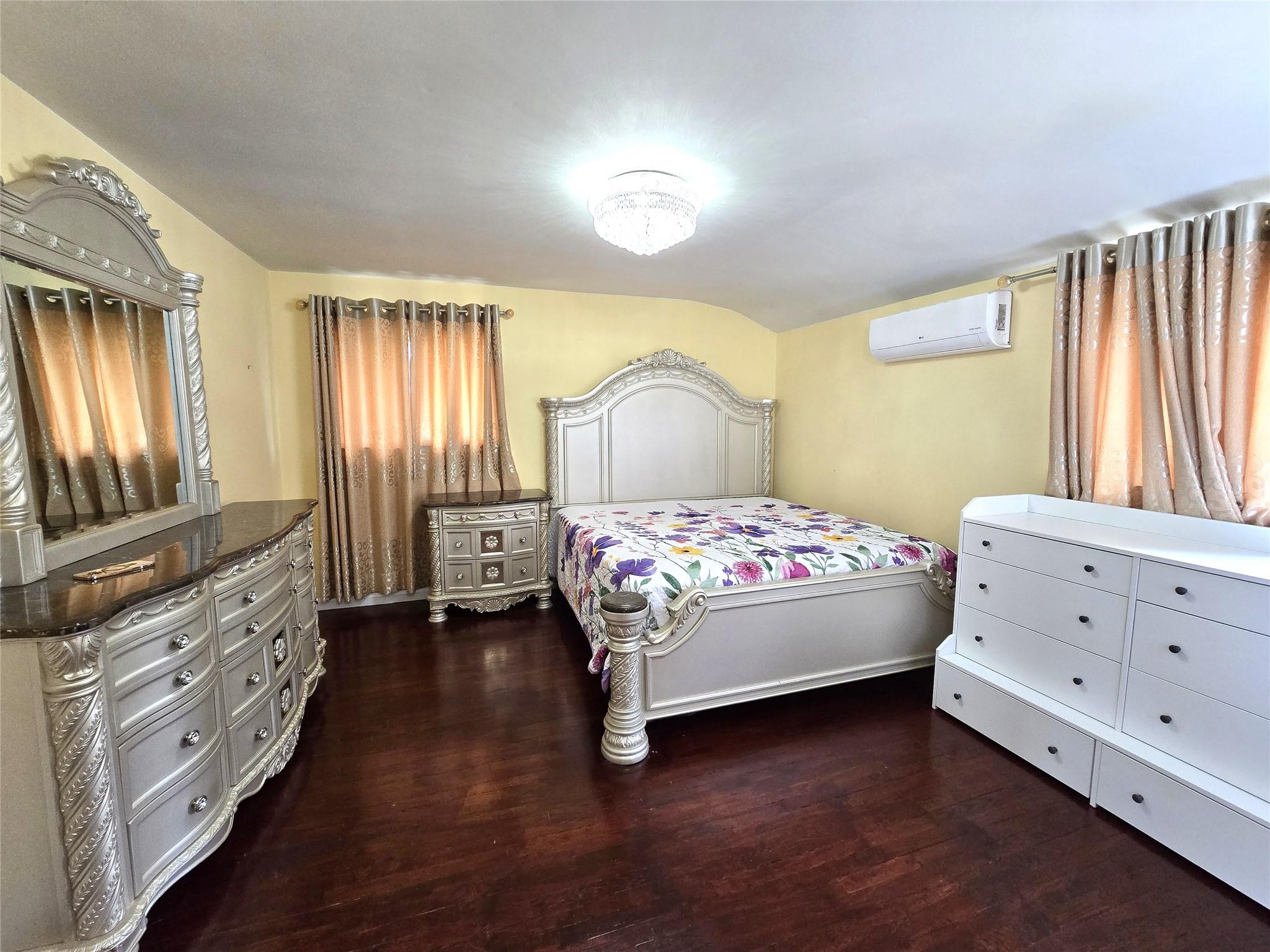 1 Terry Lane, Jericho, New York image 4