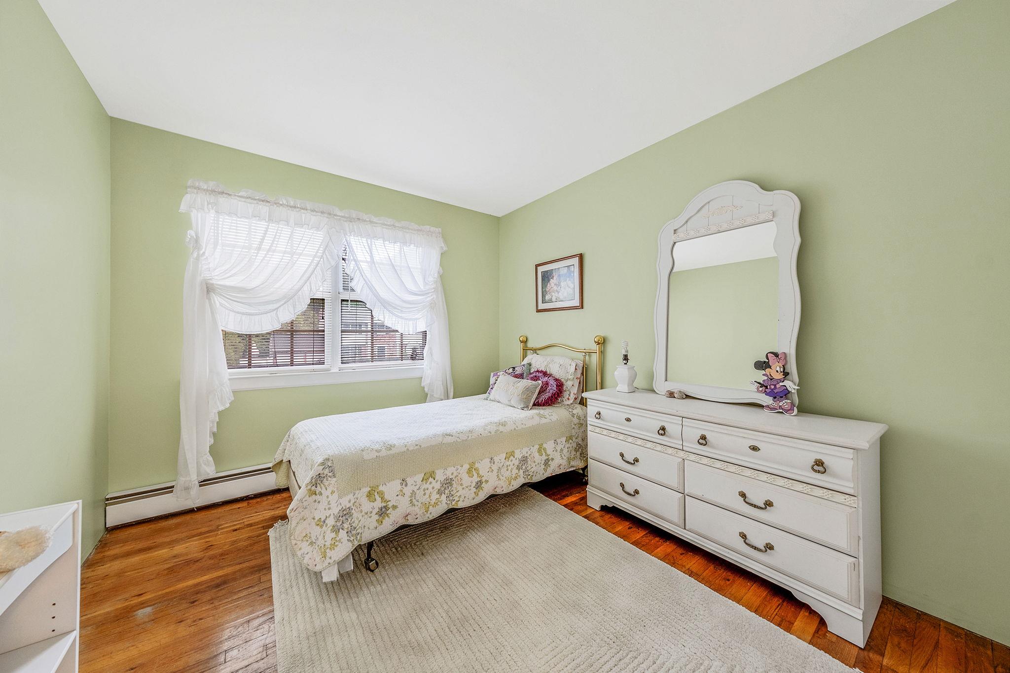 6 Washington Avenue, Miller Place, New York image 32