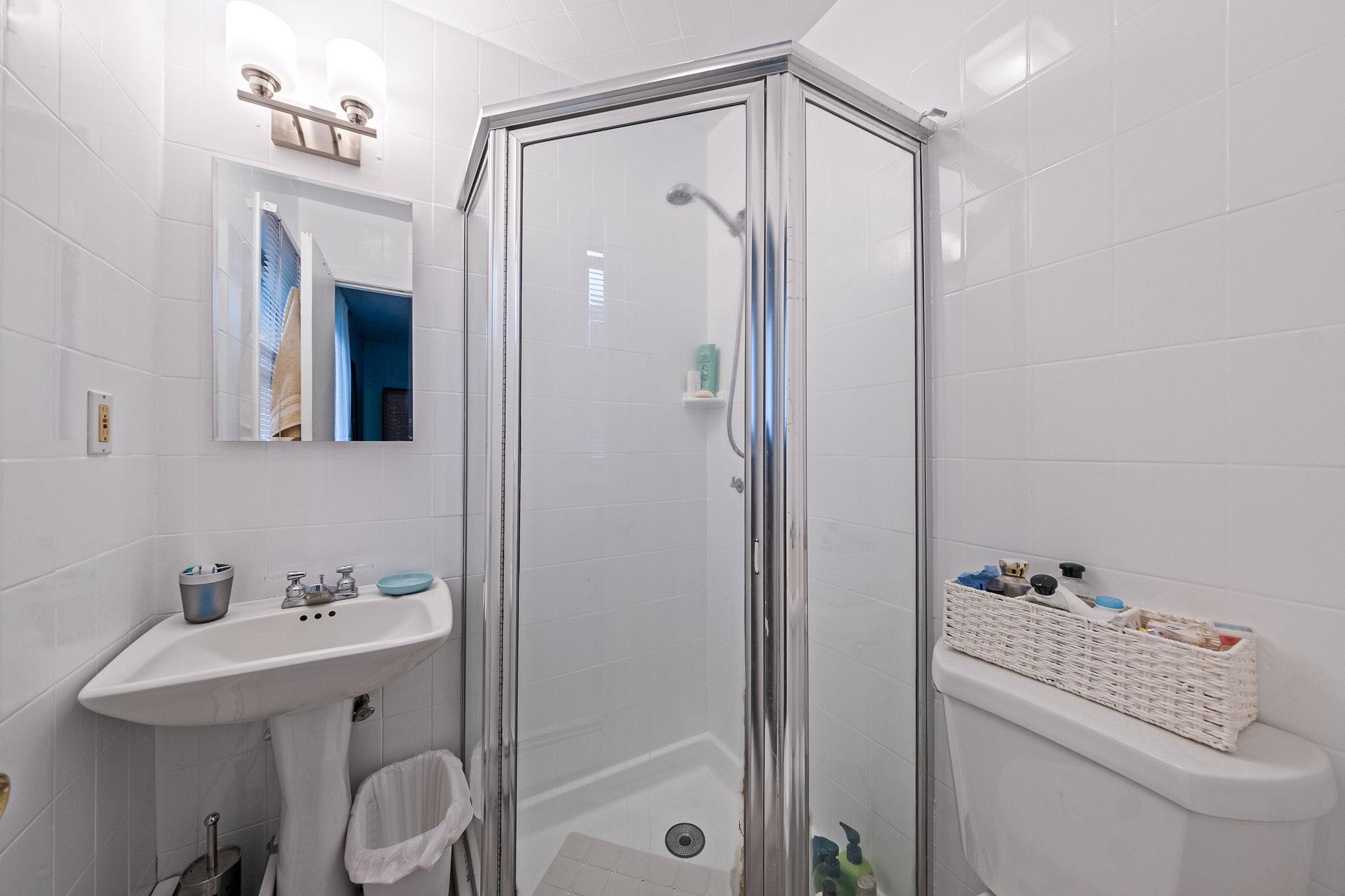 6 Washington Avenue, Miller Place, New York image 38