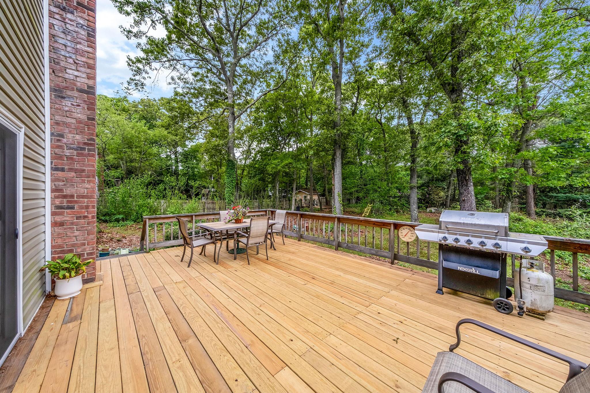 6 Washington Avenue, Miller Place, New York image 6