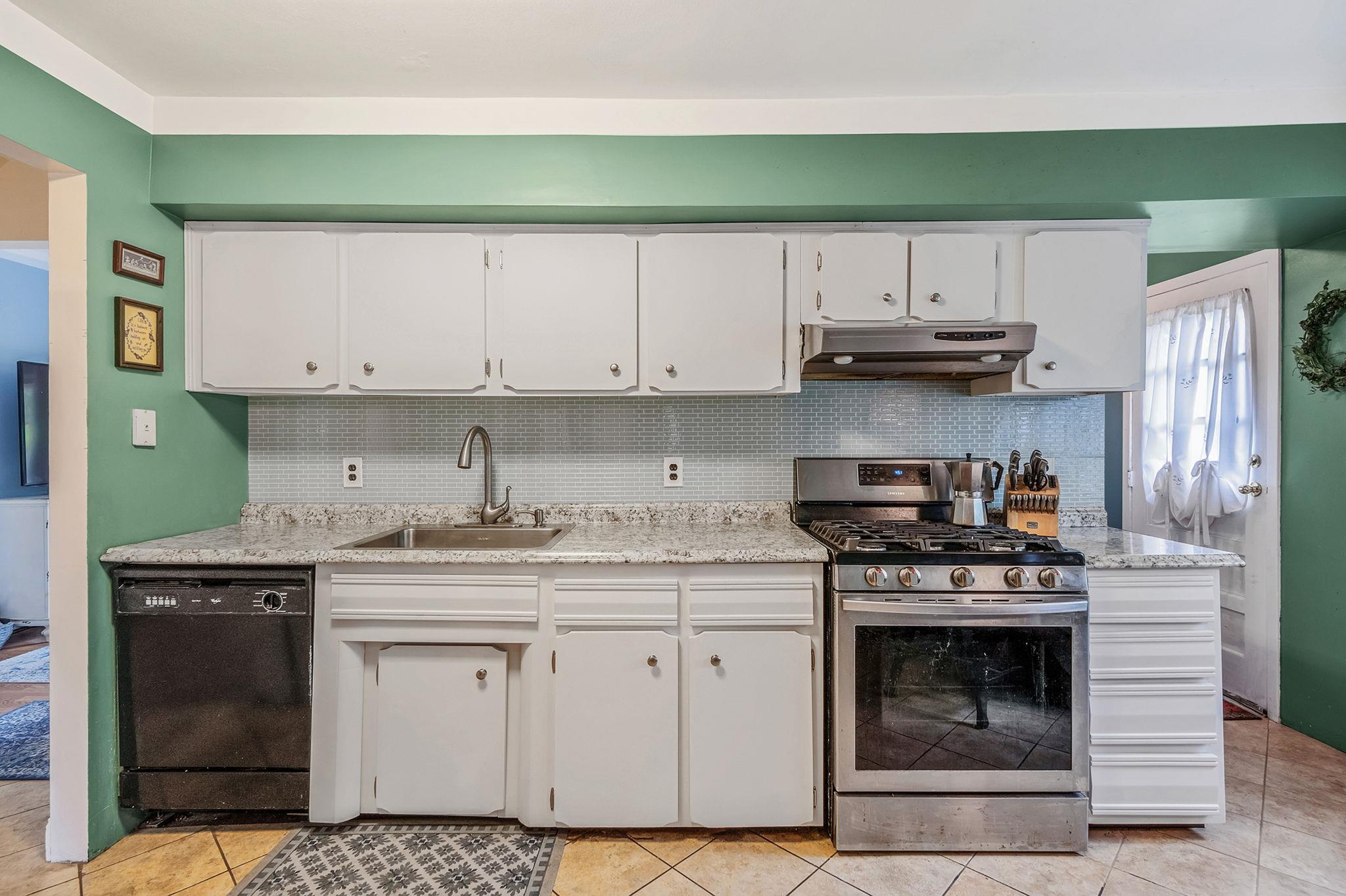 6 Washington Avenue, Miller Place, New York image 21