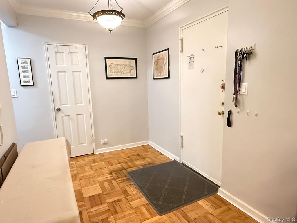 Photo of 6740 Yellowstone Boulevard #2O, Forest Hills, NY 11375 (MLS # 980058)
