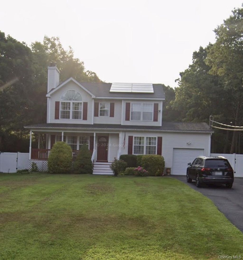 Photo of 49 S Cozine Road, Center Moriches, NY 11934 (MLS # 987270)