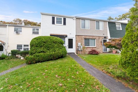 Photo of 231 Hill Rise, Calverton, NY 11933 (MLS # 931492)