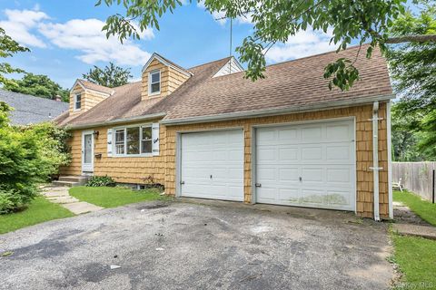 Homes For Sale - 3 Cambridge Street<br/> Glen Cove, NY 11542