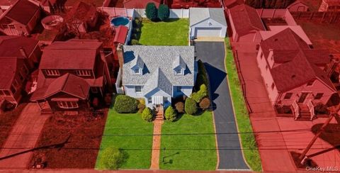 126 Grant Street Centerport NY 11721