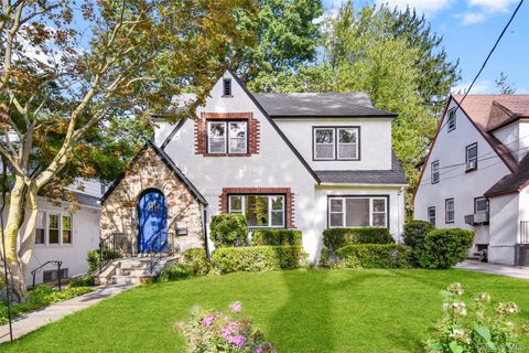 506 Siwanoy Place Pelham NY 10803