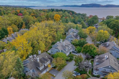 Photo of 9 High Ridge Road, Ossining, NY 10562 (MLS # 926893)
