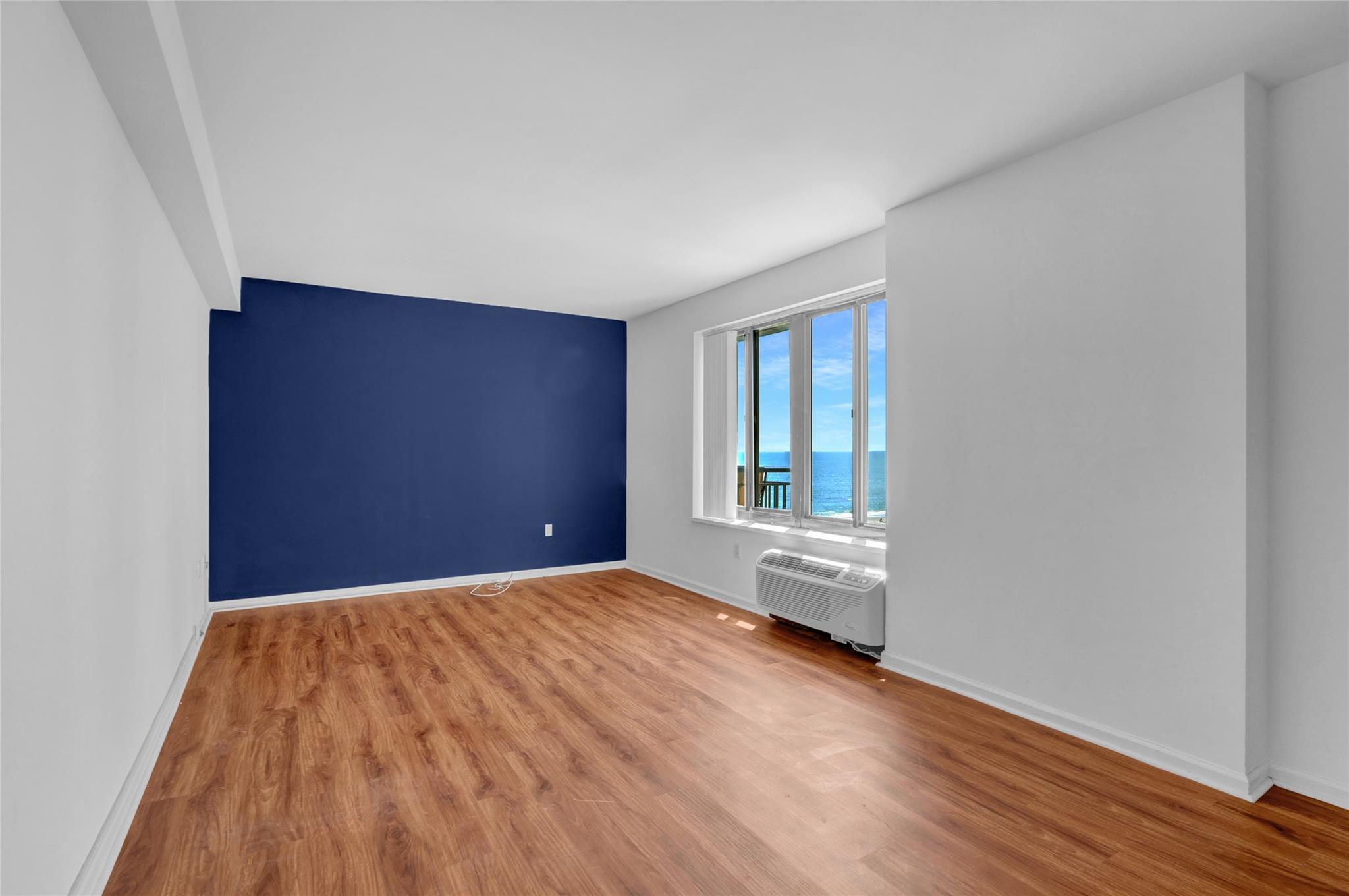 Long Beach, New York 11561, United States, 1 Bedroom Bedrooms, ,2 BathroomsBathrooms,Residential,Active,142485