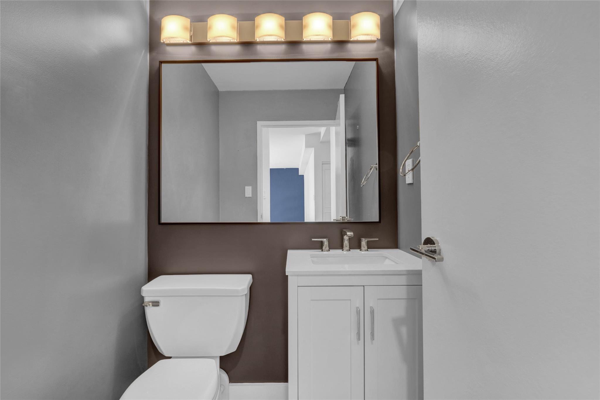 Long Beach, New York 11561, United States, 1 Bedroom Bedrooms, ,2 BathroomsBathrooms,Residential,Active,142485