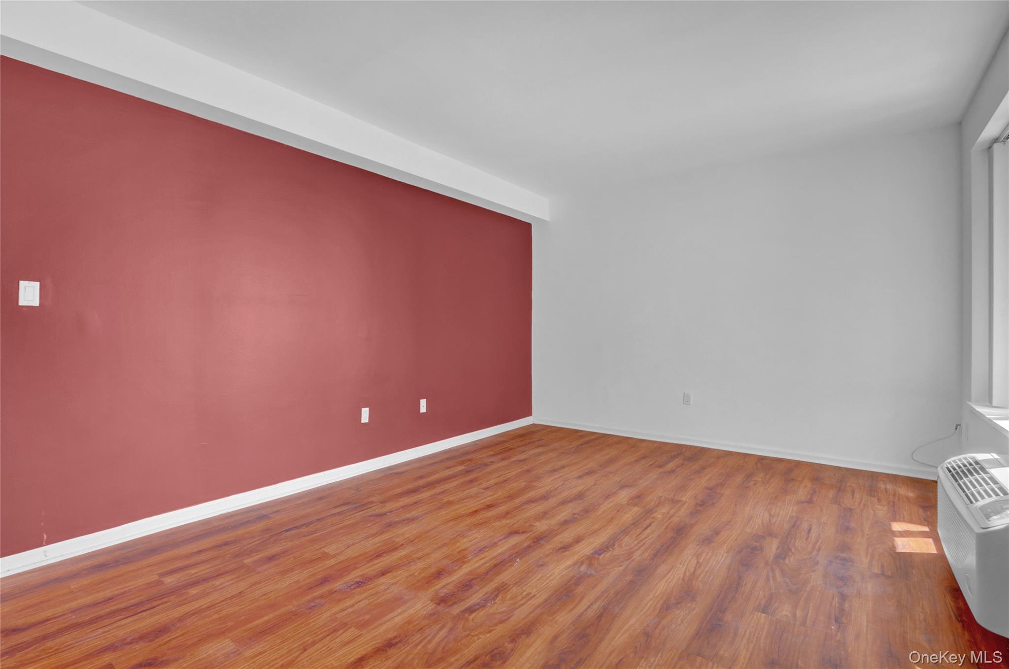 Long Beach, New York 11561, United States, 1 Bedroom Bedrooms, ,2 BathroomsBathrooms,Residential,Active,142485