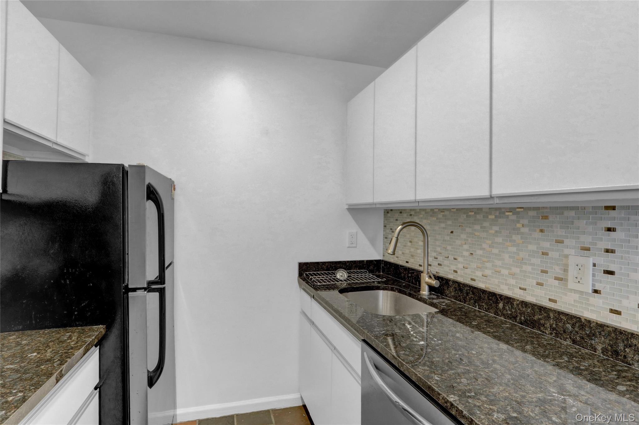 Long Beach, New York 11561, United States, 1 Bedroom Bedrooms, ,2 BathroomsBathrooms,Residential,Active,142485