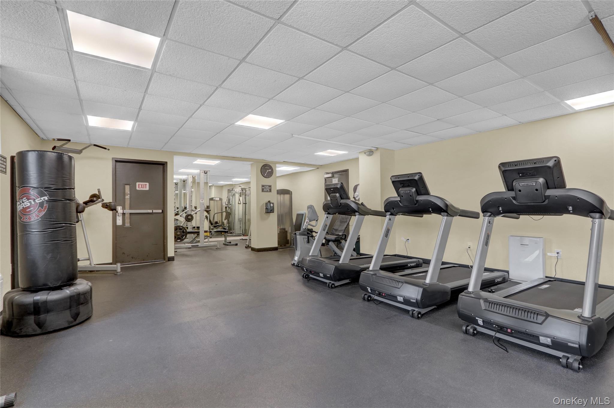 Long Beach, New York 11561, United States, 1 Bedroom Bedrooms, ,2 BathroomsBathrooms,Residential,Active,142485