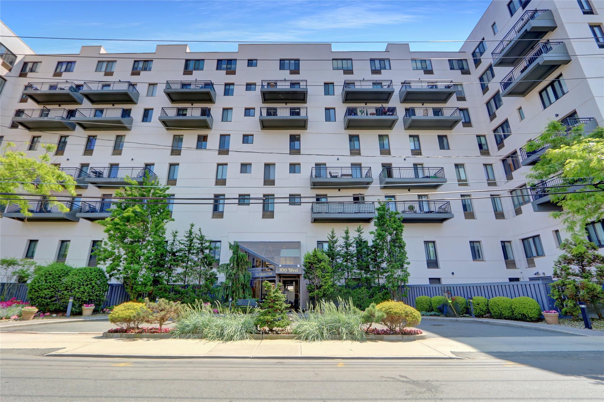 Long Beach, New York 11561, United States, 1 Bedroom Bedrooms, ,2 BathroomsBathrooms,Residential,Active,142485