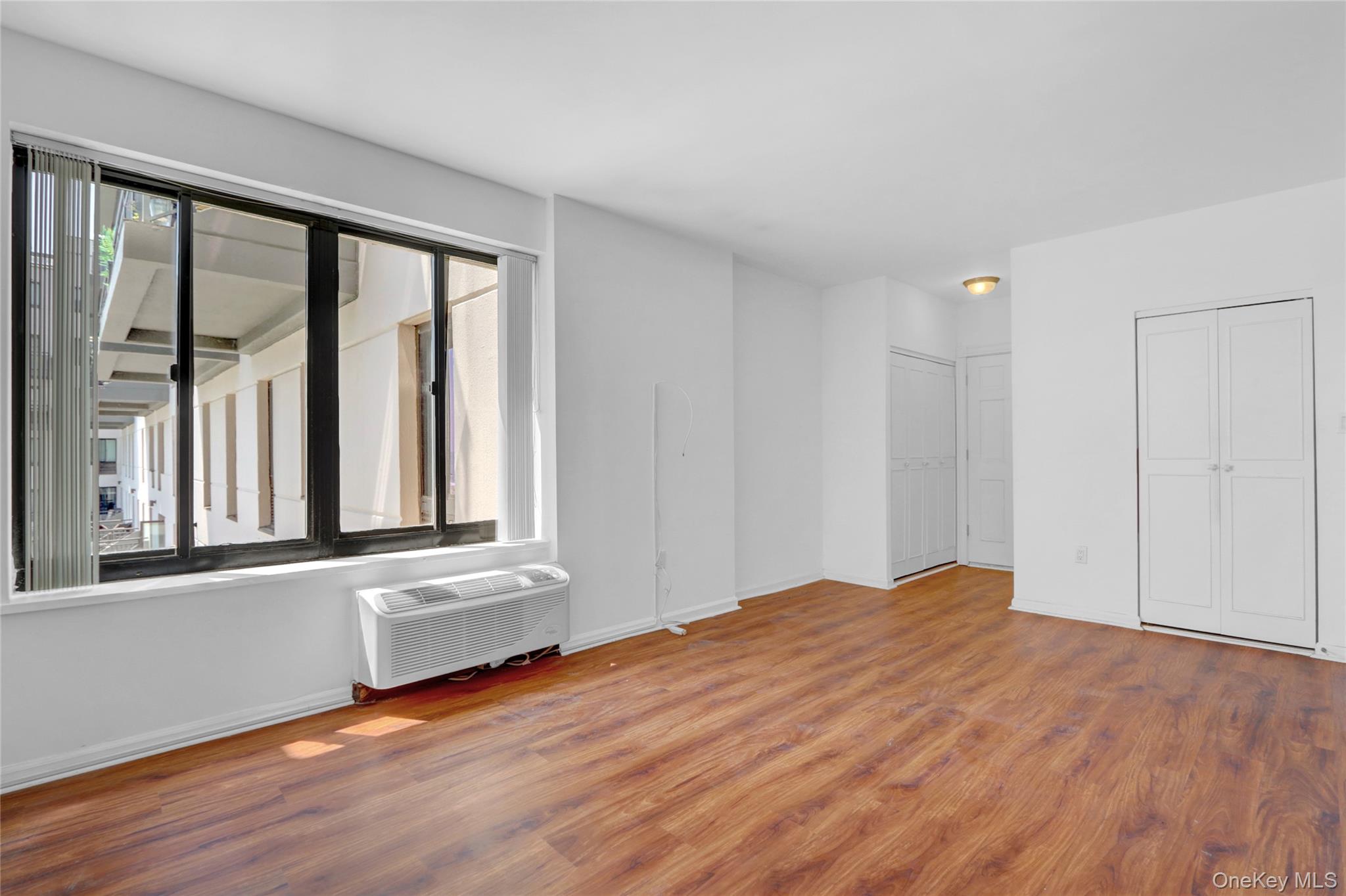 Long Beach, New York 11561, United States, 1 Bedroom Bedrooms, ,2 BathroomsBathrooms,Residential,Active,142485