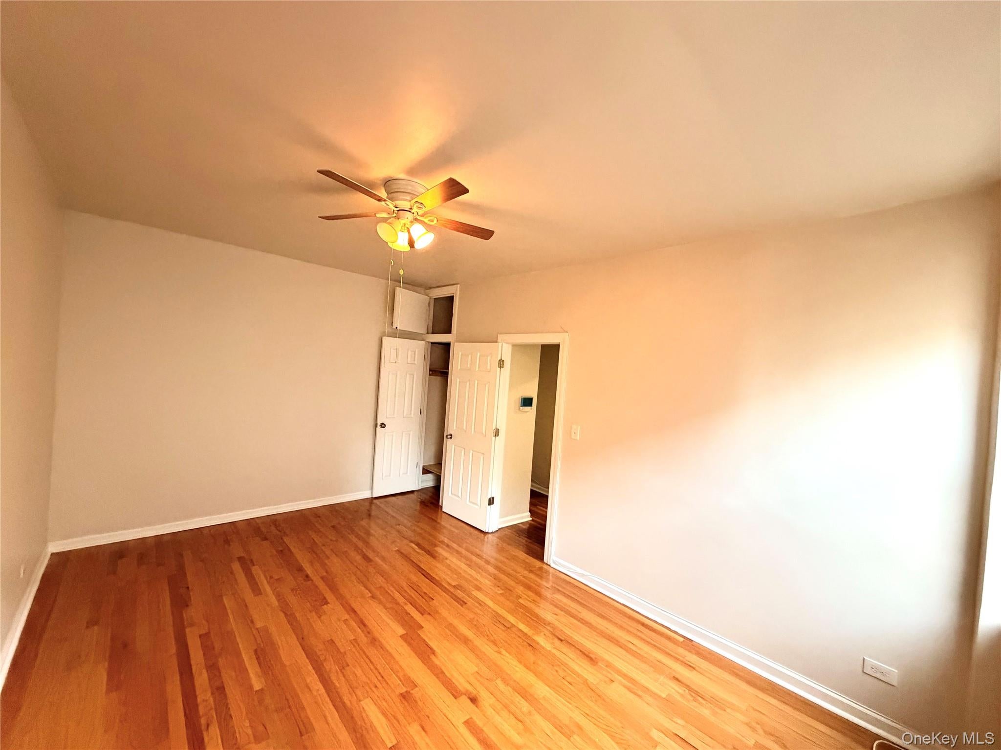 70-35 Broadway C19 - Photo 3
