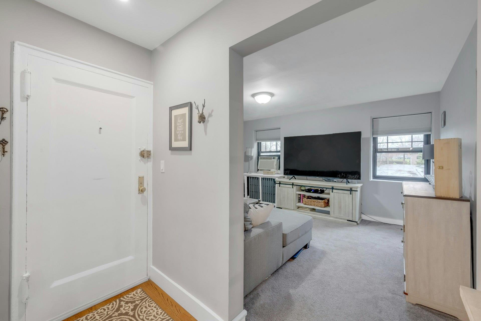 73 Manchester Road #A-22, Eastchester, New York image 4