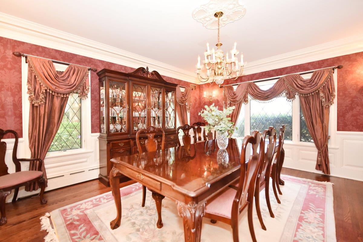 174 Nassau Boulevard, Garden City, New York image 10