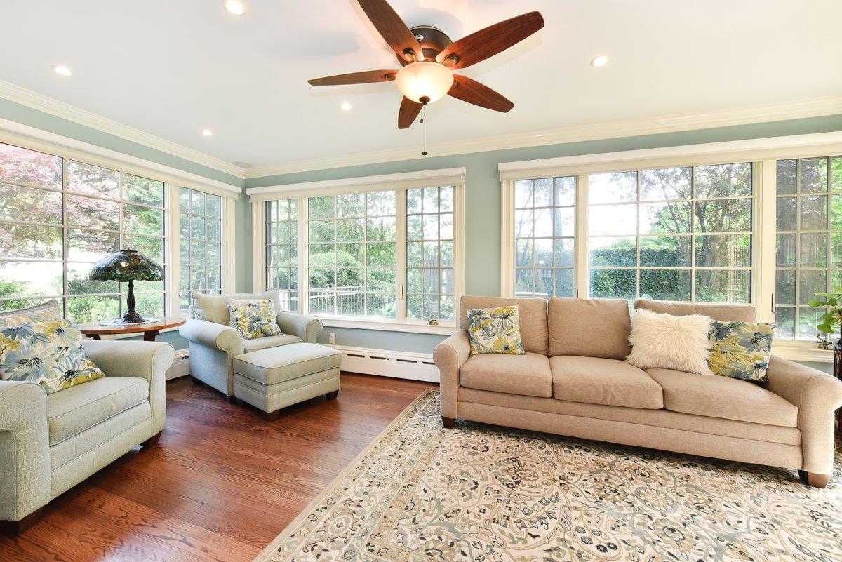 174 Nassau Boulevard, Garden City, New York image 17