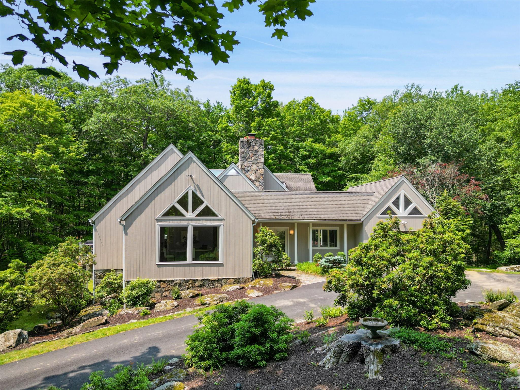 Property for Sale at Old Logging Rd, Bedford, New York - Bedrooms: 4 
Bathrooms: 4 
Rooms: 11  - $1,595,000