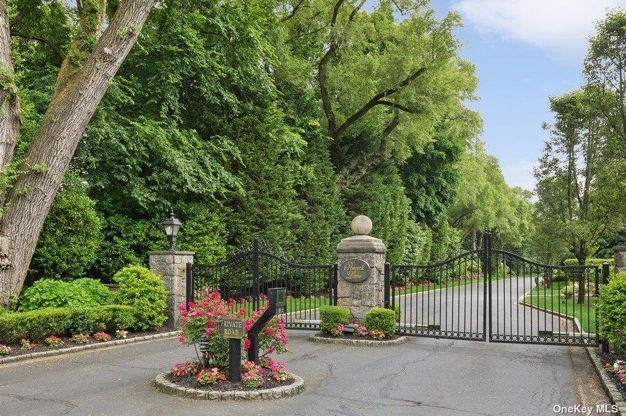 5 Peacock Lane