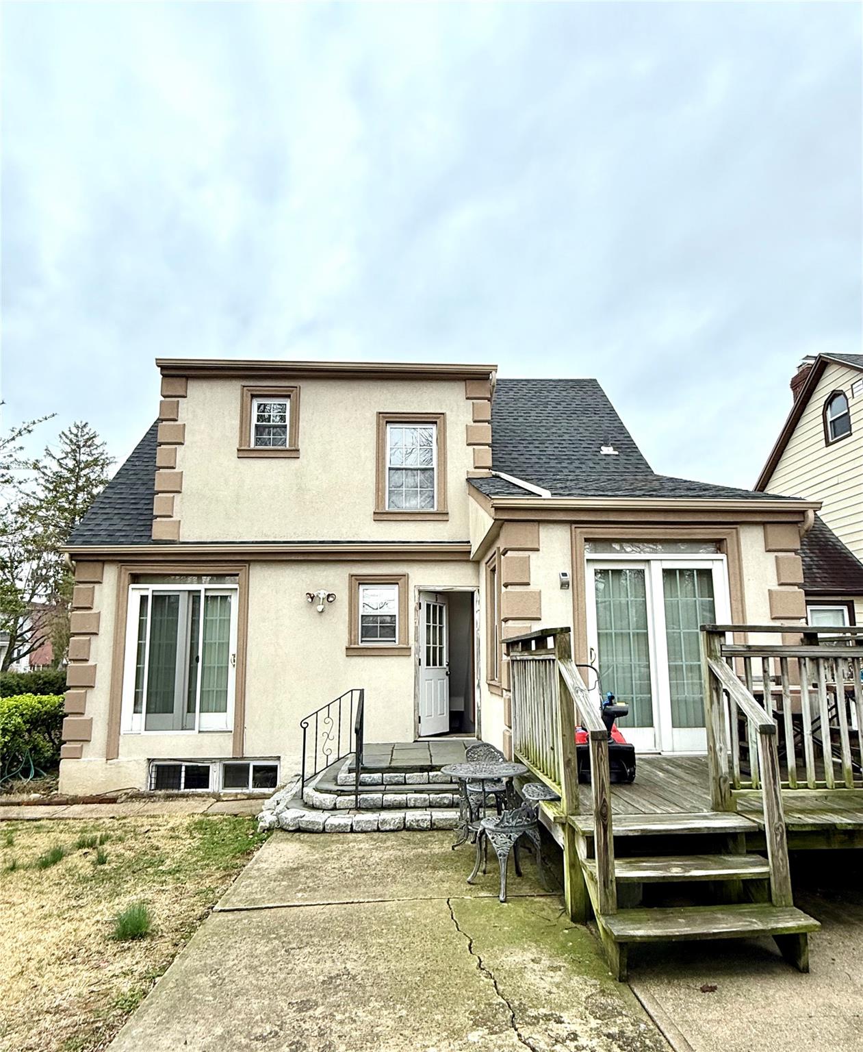 5 Garfield Place, Roslyn Heights, New York image 12