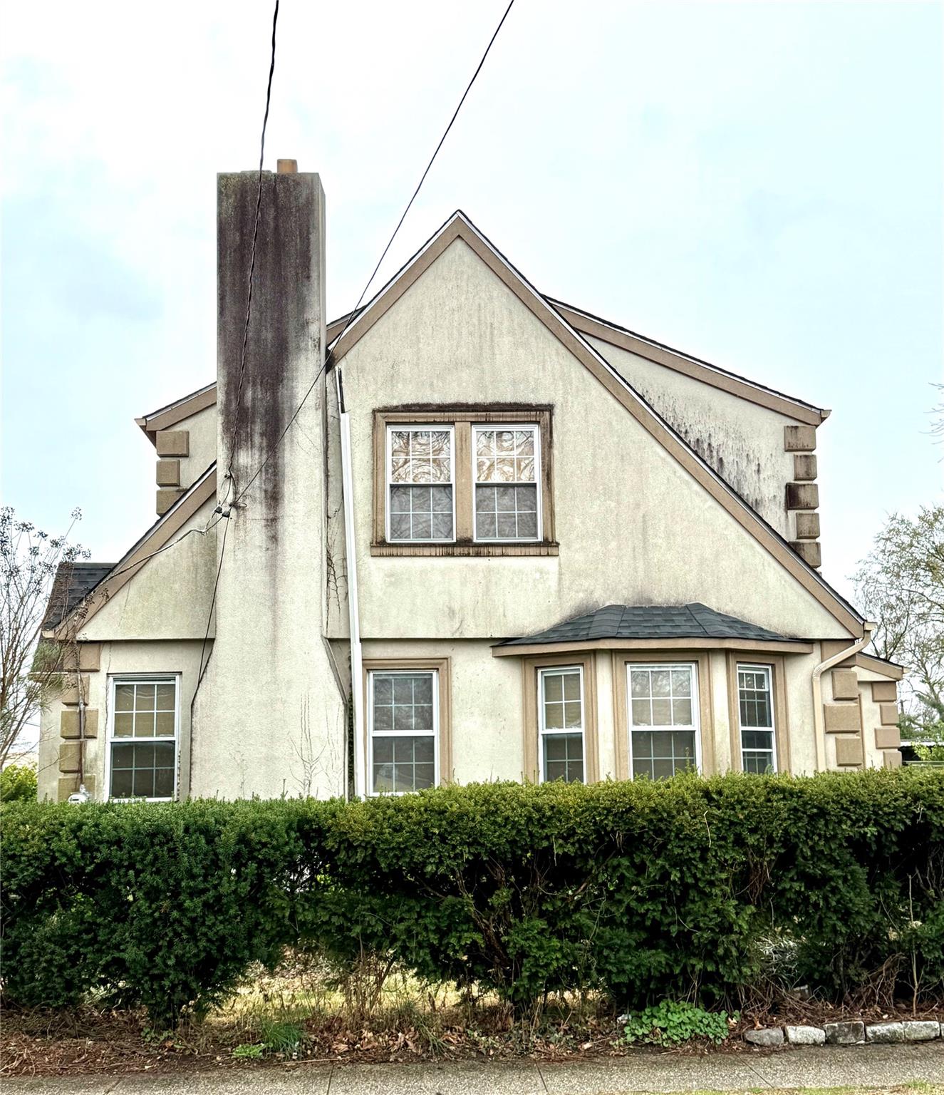 5 Garfield Place, Roslyn Heights, New York image 2