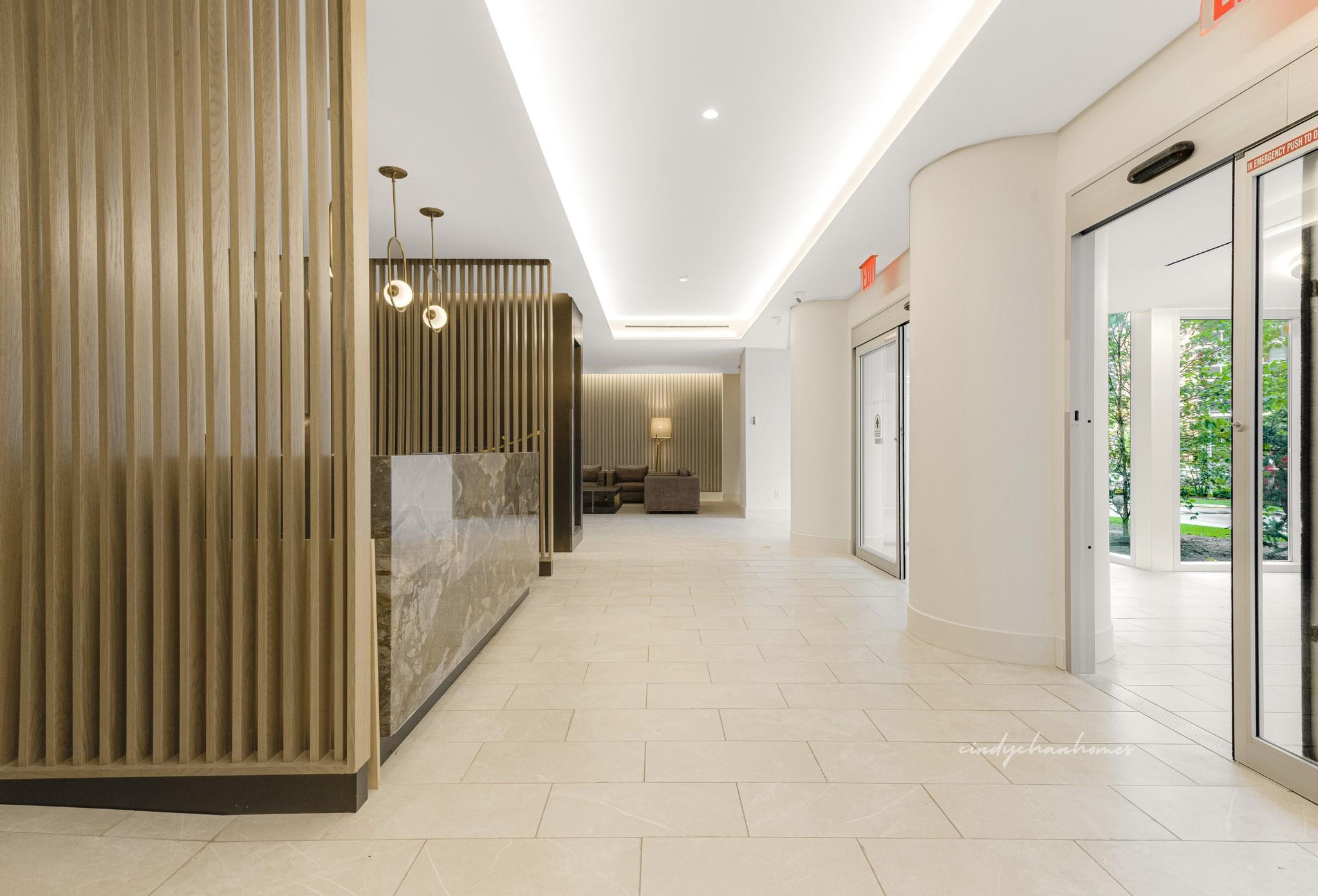 70-25 Yellowstone Boulevard #6B, Forest Hills, New York image 2