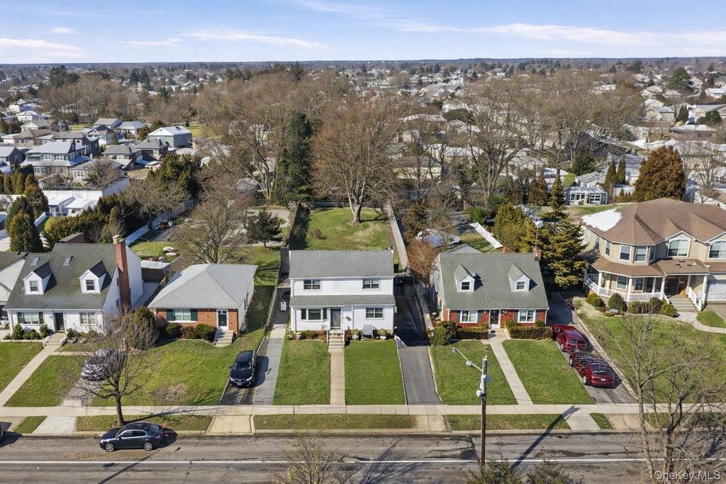 Photo of 101 Spruce Avenue, Bethpage, NY 11714 (MLS # 959592)