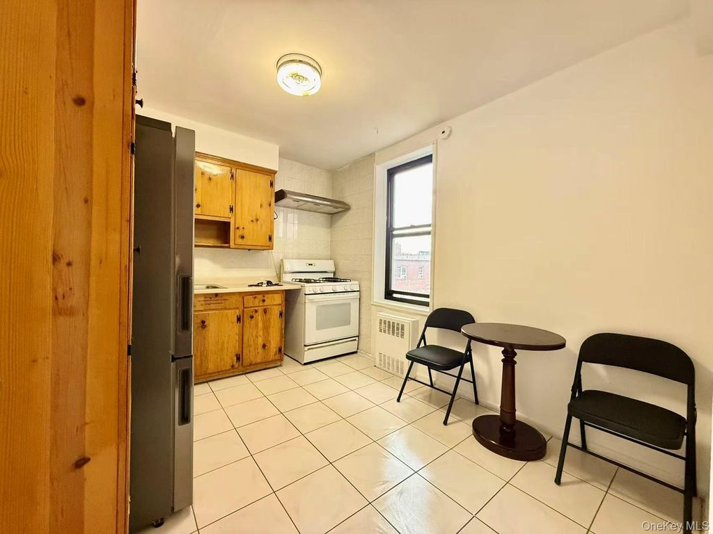 Photo of 38-15 149 Street #3C, Flushing, NY 11354 (MLS # 928306)