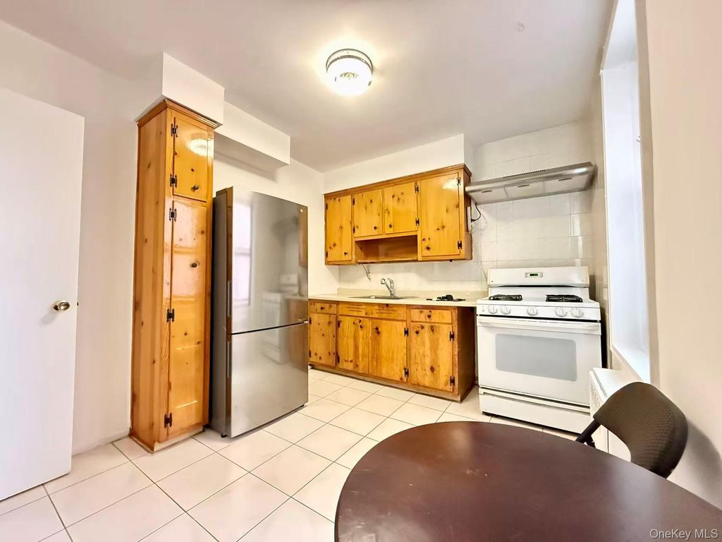 Photo of 38-15 149 Street #3C, Flushing, NY 11354 (MLS # 928306)