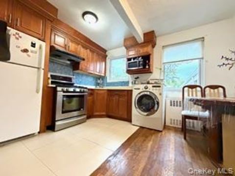 217-11 73 Avenue Unit 2, Bayside, NY 11364 - MLS#: 924353