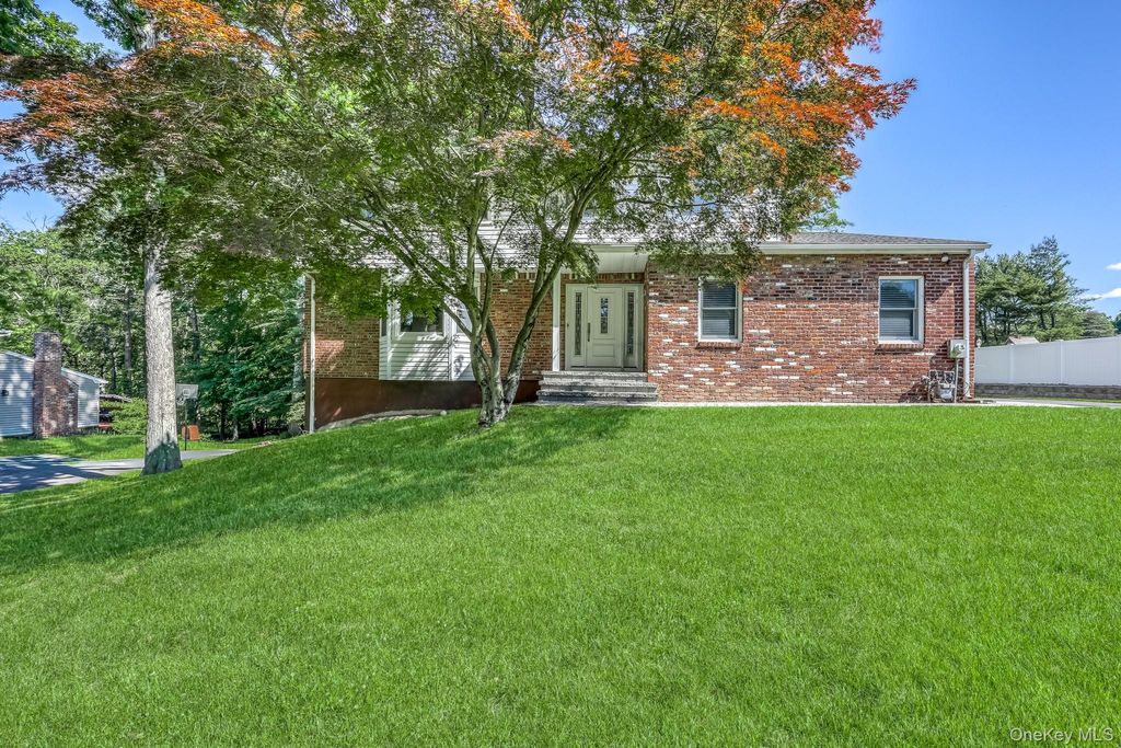 Photo of 20 Dolphin Road, New City, NY 10956 (MLS # 1005302)