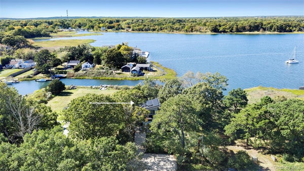 27 PIERSON RD, RIVERHEAD, NY 11901 - Image 2d86c80d31a3e8a67ceec90a4042f595/4085138272