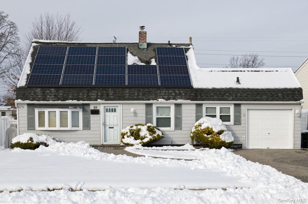 Photo of 59 Corncrib Lane, Levittown, NY 11756 (MLS # 944354)