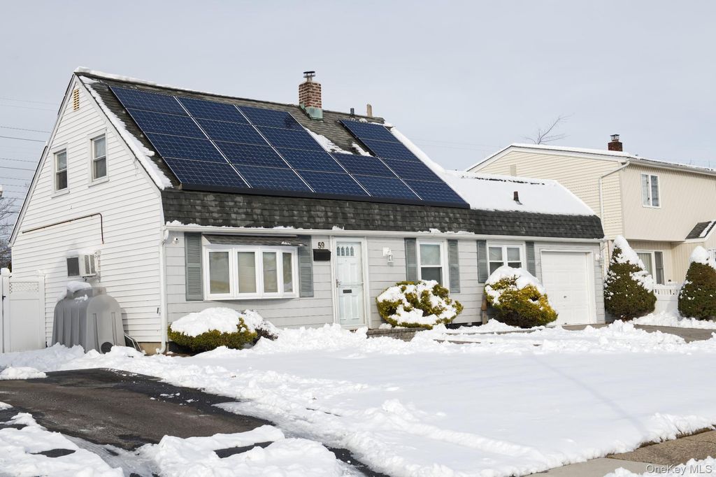 Photo of 59 Corncrib Lane, Levittown, NY 11756 (MLS # 944354)