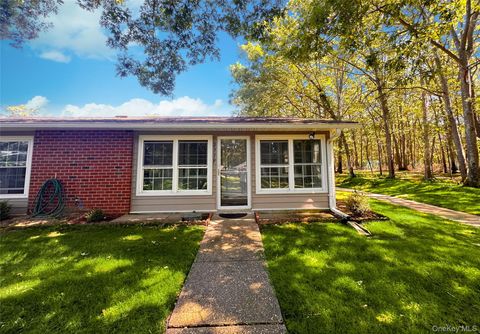 Photo of 231 Blackpool Court #F, Ridge, NY 11961 (MLS # 908850)