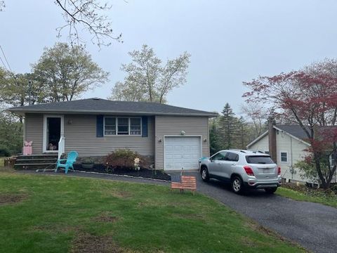 32 Seusing Boulevard Ronkonkoma NY 11779