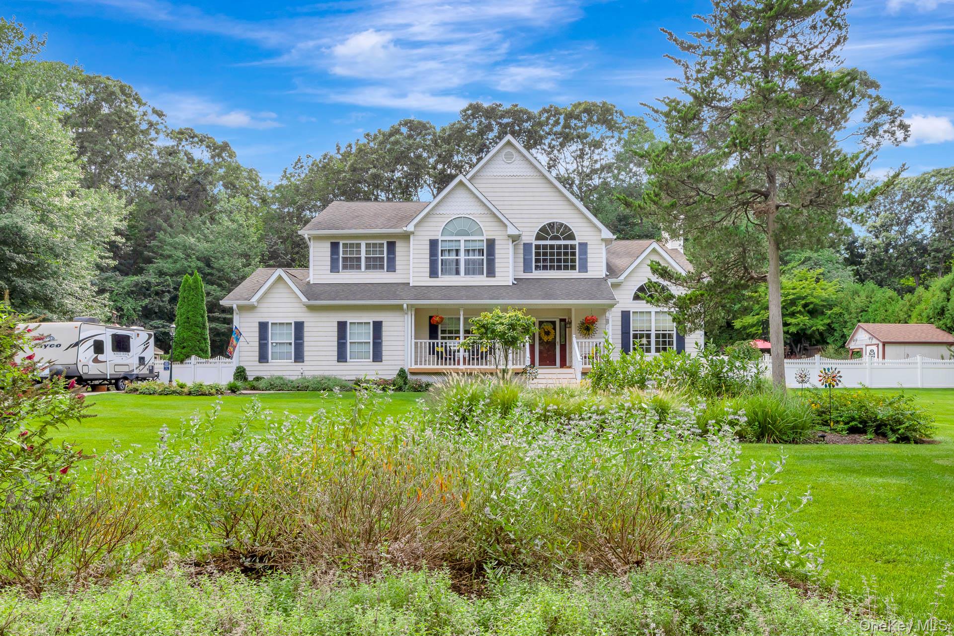 2835 N Wading River Road