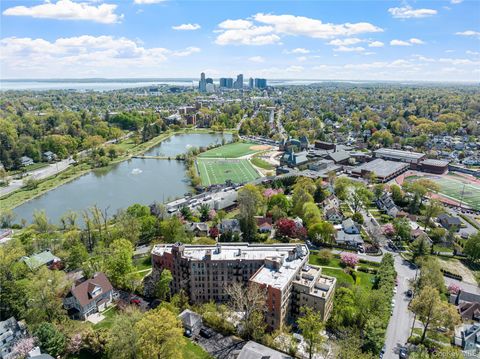 Photo of 43 Calton Road #2K, New Rochelle, NY 10804 (MLS # 989785)