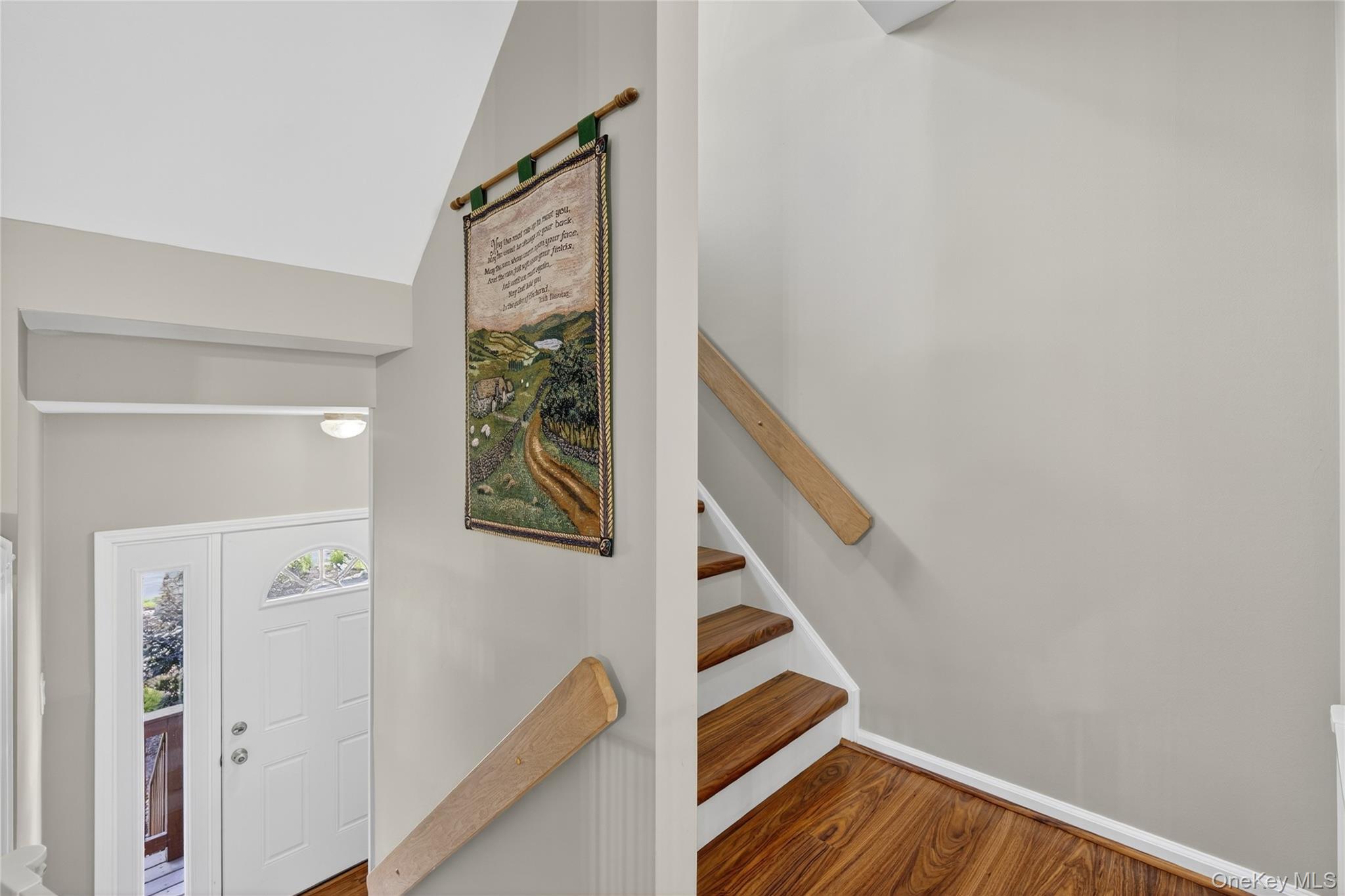 6 Riverstone Court