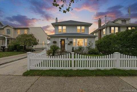 32 Franklin Avenue, Lynbrook, NY 11563 - MLS#: 935082