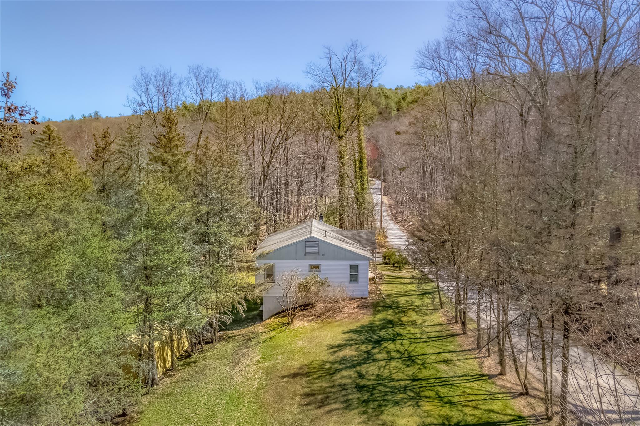 59 Old Minnewaska Trail, Kerhonkson, New York image 3