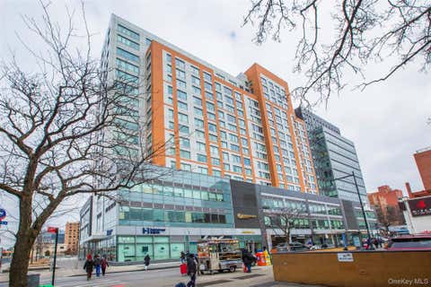 Condo For Sale - 138-35 39th Avenue #17H<br/> Flushing, NY 11354