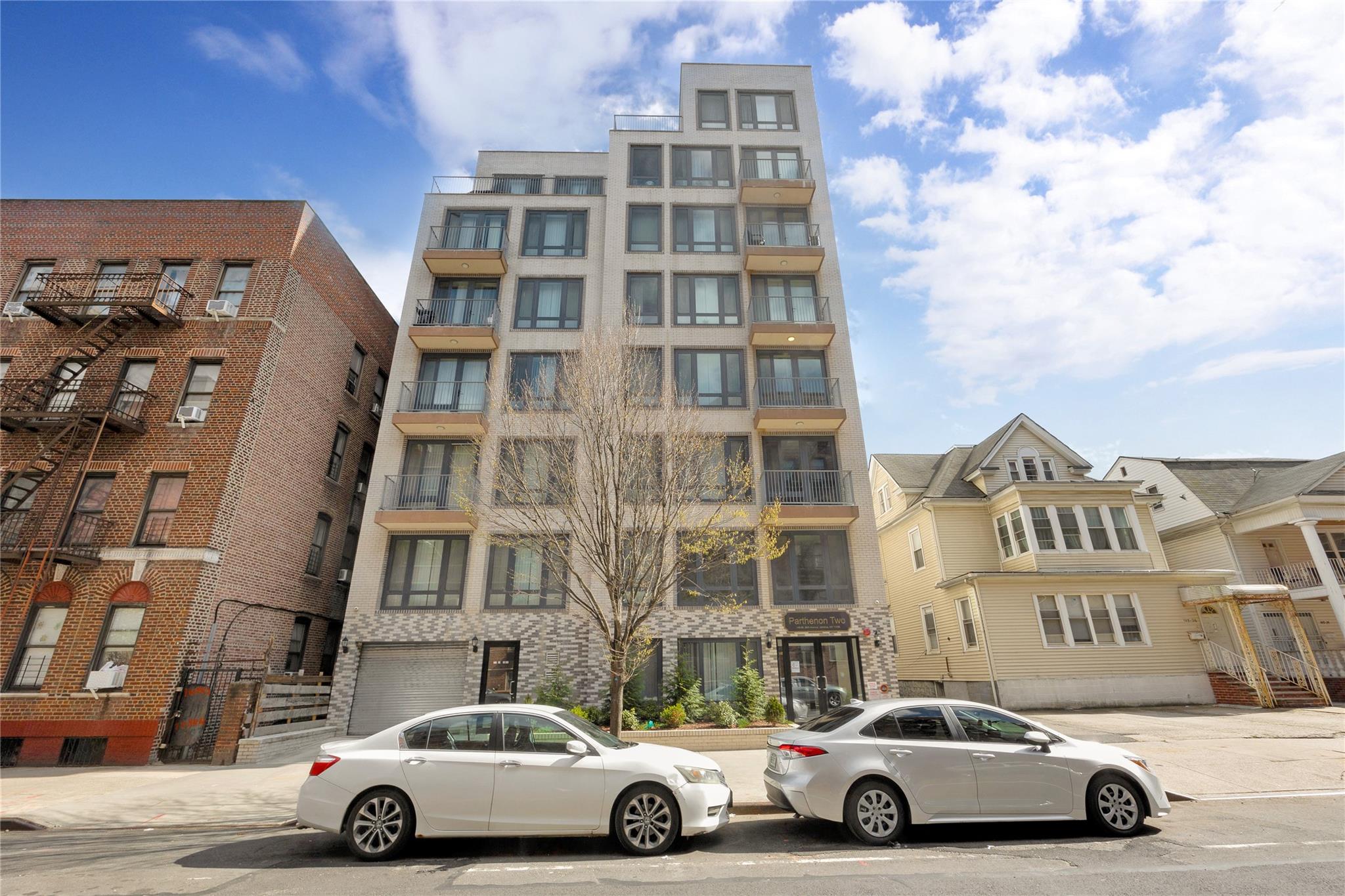 Rental Property at 89th Avenue 4B, Jamaica, Queens, NY - Bedrooms: 1 
Bathrooms: 1 
Rooms: 4  - $2,800 MO.