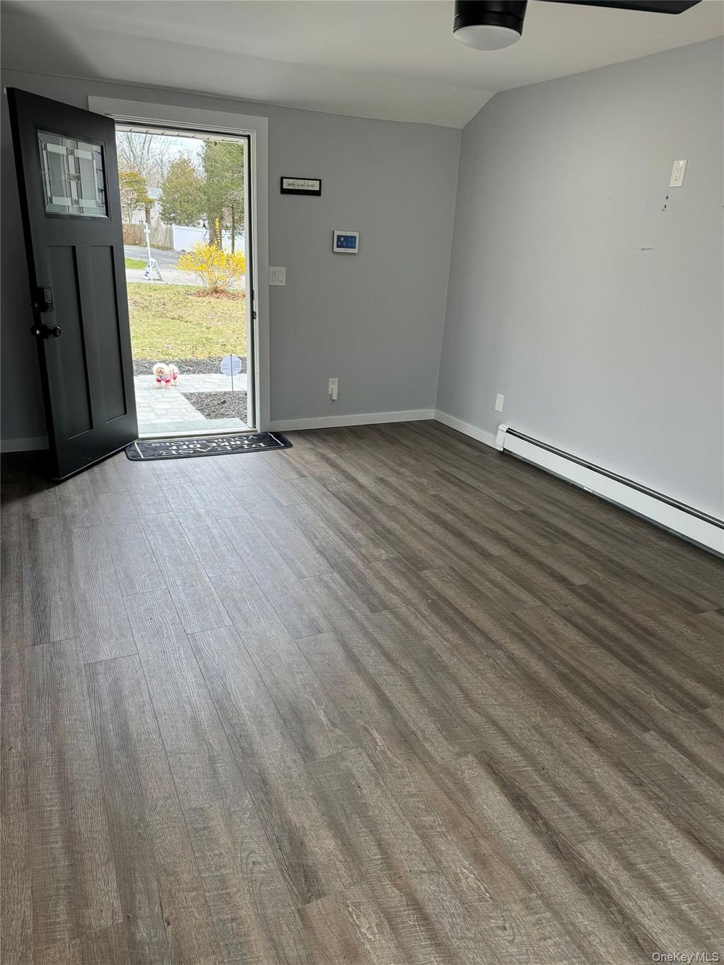 Photo of 4 Oak Lane, Coram, NY 11727 (MLS # 944121)