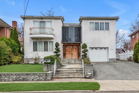 25271 Brattle Avenue, Little Neck, NY 11362 - MLS#: 933731