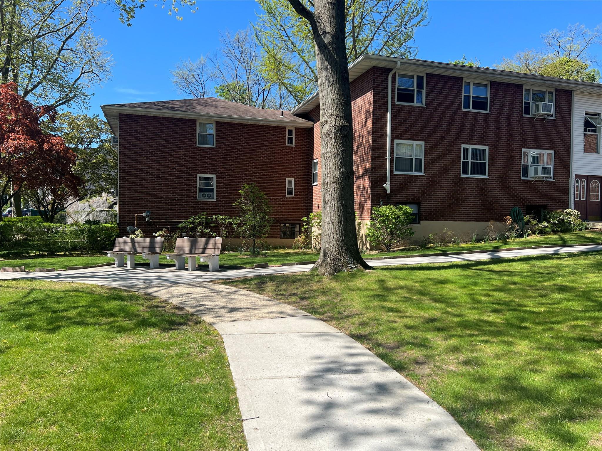 Palisade Ave 2E, Yonkers, New York - 1 Bedrooms  
1 Bathrooms  
4 Rooms - 