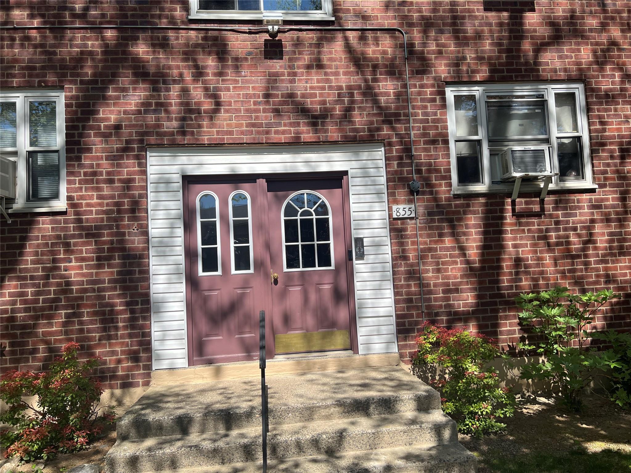 855 Palisade Ave #2E, Yonkers, New York image 2